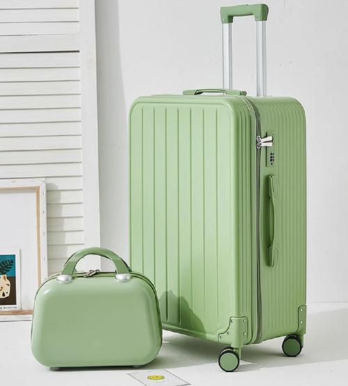 某貨運中心運輸六十箱玻璃某貨運中心運60箱玻璃,合同規定每箱運費20元