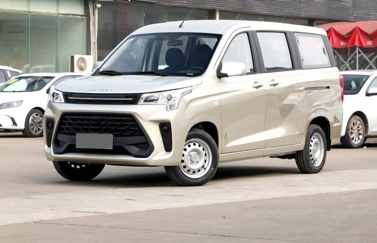 東風(fēng)風(fēng)光380貨運(yùn)版空間東風(fēng)風(fēng)光380貨運(yùn)版空間怎么樣