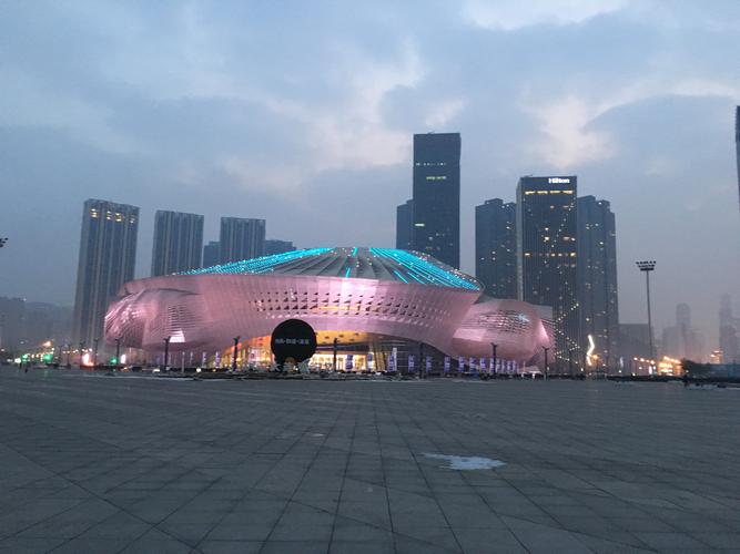 大連港貨運碼頭夜景時間大連港貨運碼頭電話