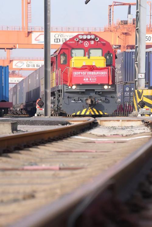 自動(dòng)貨運(yùn)列車自動(dòng)貨運(yùn)列車圖片